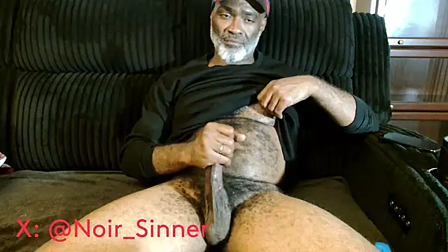 Snapshot of sinnernoir chatting on June 2026 05:23:02 AM sinnernoir online show from June 2026 05:23:02 AM