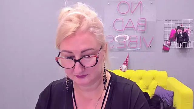 ChristyBrooks online show from January 2025 06:17:02 PM