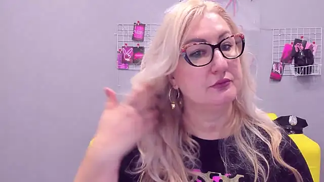 ChristyBrooks online show from January 2025 12:15:01 PM