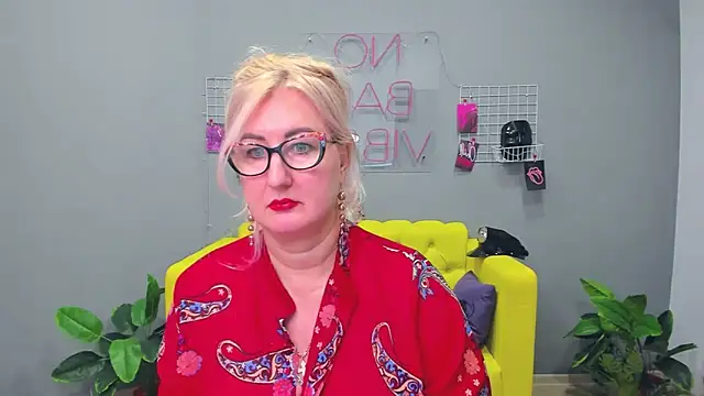 ChristyBrooks online show from January 2025 06:24:01 PM