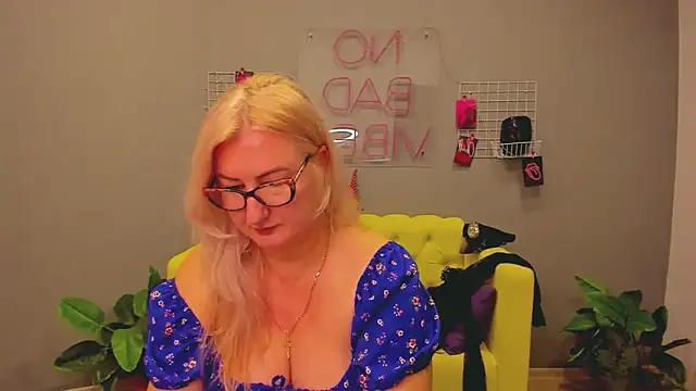 ChristyBrooks online show from January 2025 01:10:01 PM