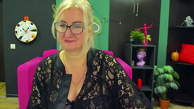 ChristyBrooks online show from February 2025 06:35:01 PM