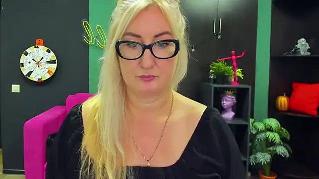 ChristyBrooks online show from February 2025 04:11:02 PM