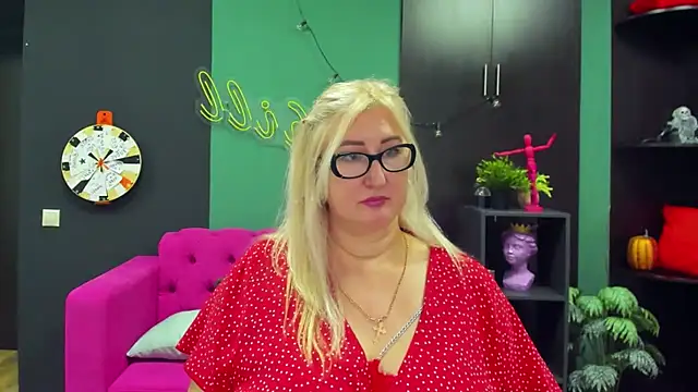 ChristyBrooks online show from February 2025 07:13:01 PM