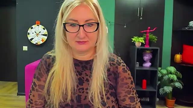 ChristyBrooks online show from February 2025 02:30:01 PM