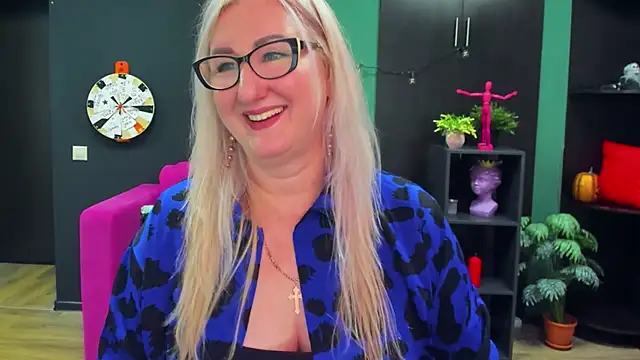 ChristyBrooks online show from February 2025 04:04:02 PM
