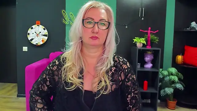 ChristyBrooks online show from February 2025 04:21:01 PM