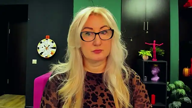 ChristyBrooks online show from March 2025 01:17:01 PM