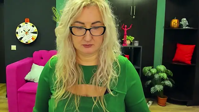 ChristyBrooks online show from March 2025 01:15:01 PM