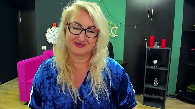 ChristyBrooks online show from October 2025 01:17:02 PM