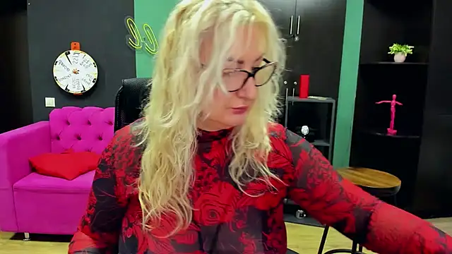 ChristyBrooks online show from October 2025 12:06:01 PM