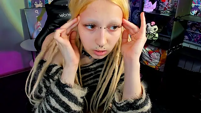 Lexy-Woorhez online show from March 2025 01:32:02 PM