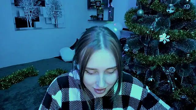 LinaTruly online show from December 2024 08:10:02 PM