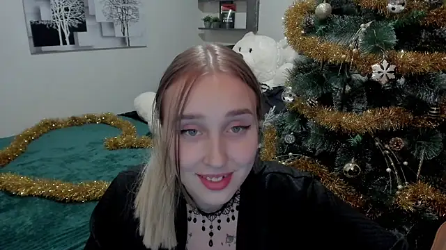 LinaTruly online show from December 2024 11:13:02 PM