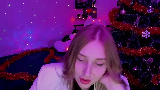 LinaTruly online show from December 2024 11:05:02 PM