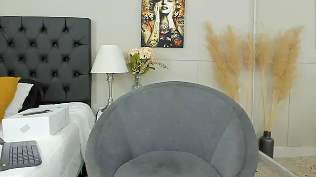 Robin Rief online show from February 2025 03:44:02 AM