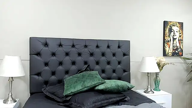 Robin Rief online show from September 2025 03:17:01 AM