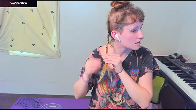  hellostormy  online show from April 2026 05:21:01 PM