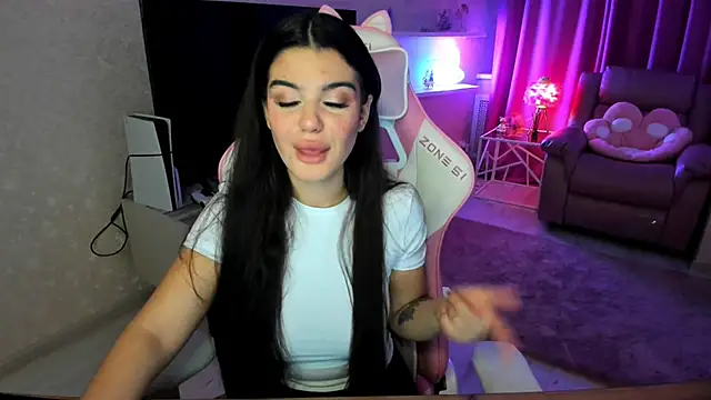 AlluringAriel online show from October 2025 07:36:02 PM