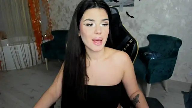 AlluringAriel online show from November 2025 06:31:01 PM