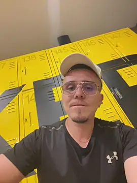 Snapshot of adam-rivera chatting on February 2025 07:08:02 PM adam-rivera online show from February 2025 07:08:02 PM