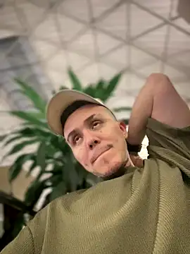 Snapshot of adam-rivera chatting on September 2025 01:38:02 AM adam-rivera online show from September 2025 01:38:02 AM