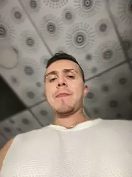 Snapshot of adam-rivera chatting on October 2025 05:58:02 AM adam-rivera online show from October 2025 05:58:02 AM