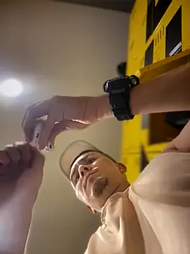 Snapshot of adam-rivera chatting on October 2025 07:14:01 PM adam-rivera online show from October 2025 07:14:01 PM