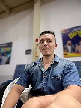 Snapshot of adam-rivera chatting on November 2025 11:38:02 PM adam-rivera online show from November 2025 11:38:02 PM