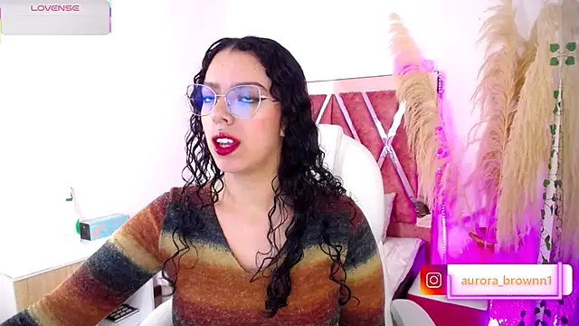 Aurora Brownn online show from September 2025 04:34:02 AM