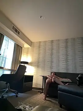 Snapshot of littlemissbabycakes chatting on April 2026 11:05:02 PM littlemissbabycakes online show from April 2026 11:05:02 PM