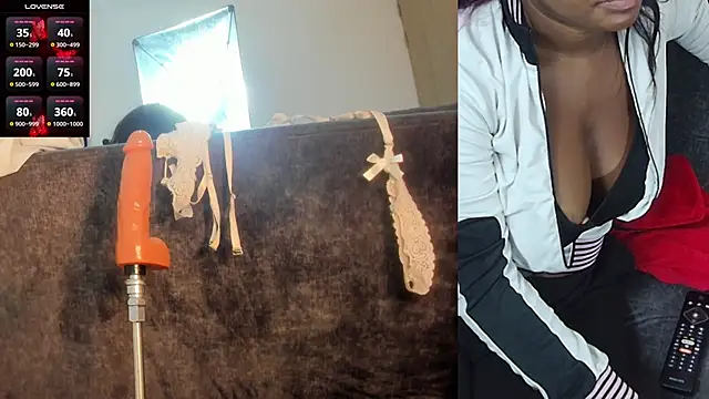 mia-brit online show from February 2025 06:02:02 PM