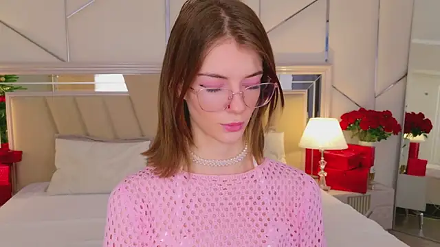 MeganMour online show from December 2025 05:09:02 PM