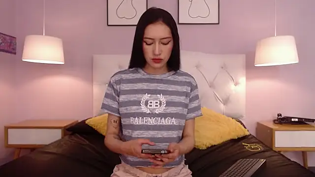 sara17  online show from September 2025 08:24:01 PM