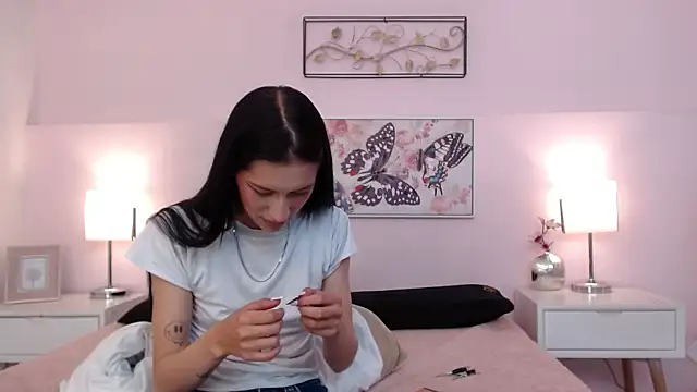 sara17  online show from November 2025 03:29:02 AM