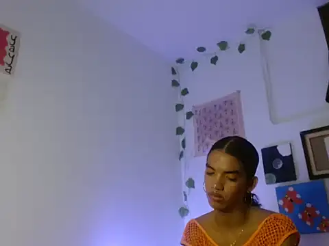 Snapshot of Melody200420 chatting on October 2025 01:21:01 PM Melody200420 online show from October 2025 01:21:01 PM