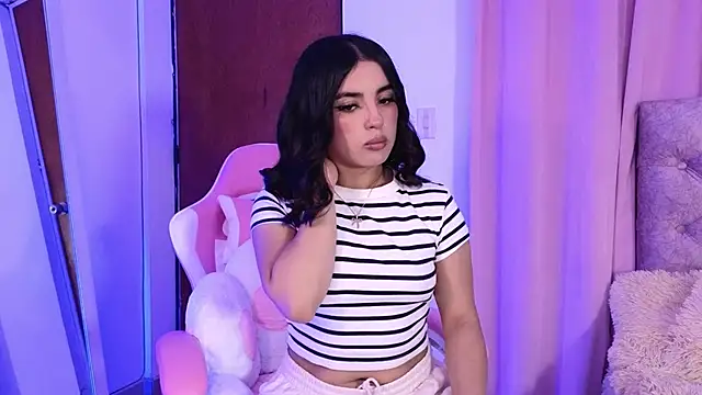 Emily-14 online show from December 2024 04:53:02 AM