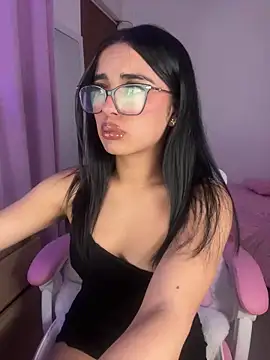 Emily-14 online show from December 2025 08:21:01 AM