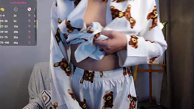 FalineDowlen online show from January 2025 07:54:01 AM