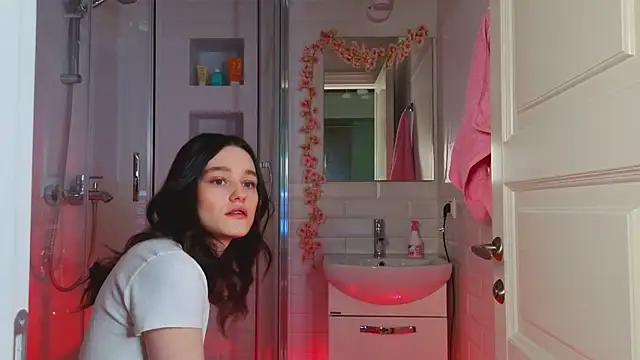 Mia Mia M online show from February 2025 05:55:02 AM