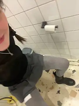 Mia Mia M online show from February 2026 02:45:01 PM