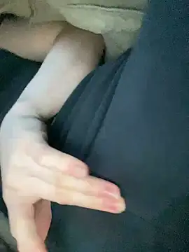 Mia Mia M online show from March 2026 03:40:02 PM