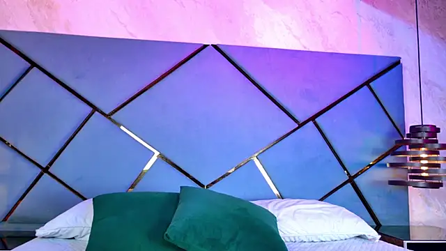 giorgia 13 online show from September 2025 03:09:02 AM