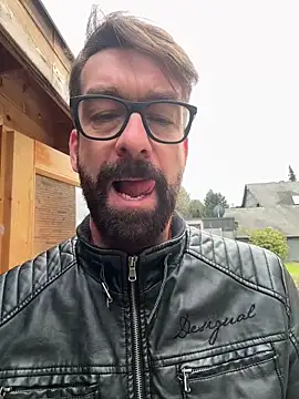 Snapshot of Sash_Ge chatting on February 2025 11:06:02 AM Sash Ge online show from February 2025 11:06:02 AM