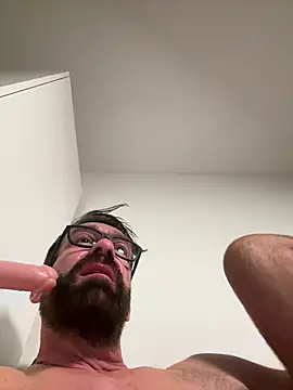 Snapshot of Sash_Ge chatting on February 2025 01:47:02 AM Sash Ge online show from February 2025 01:47:02 AM