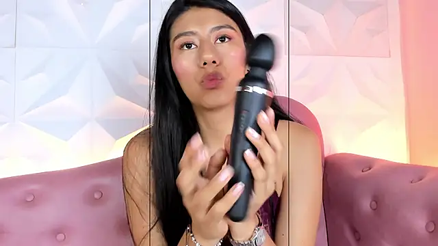 CarlaAlvez online show from February 2025 05:45:01 PM