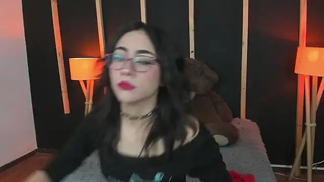 vampy dolll online show from January 2025 01:03:02 PM