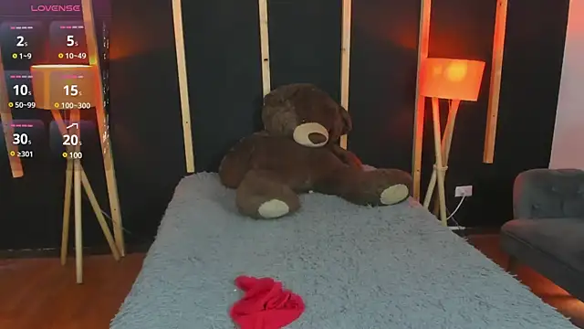 vampy dolll online show from January 2025 01:03:01 PM