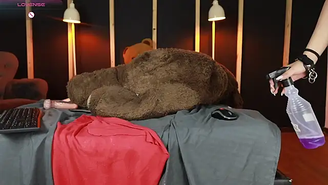 vampy dolll online show from February 2025 12:49:01 AM