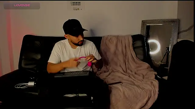 Sweet and caramel online show from March 2025 09:37:01 PM